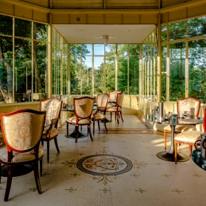 Fineo Solar Control restores radiance to a Belle Époque conservatory