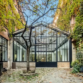 De l’art déco au confort du 21e siècle, métamorphose intérieure d’une élégante verrière parisienne