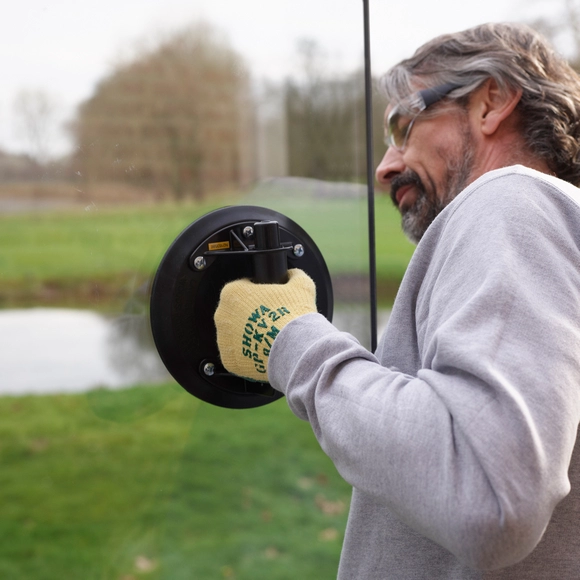 Vacuum double glazing innovation wins sustainable energy award