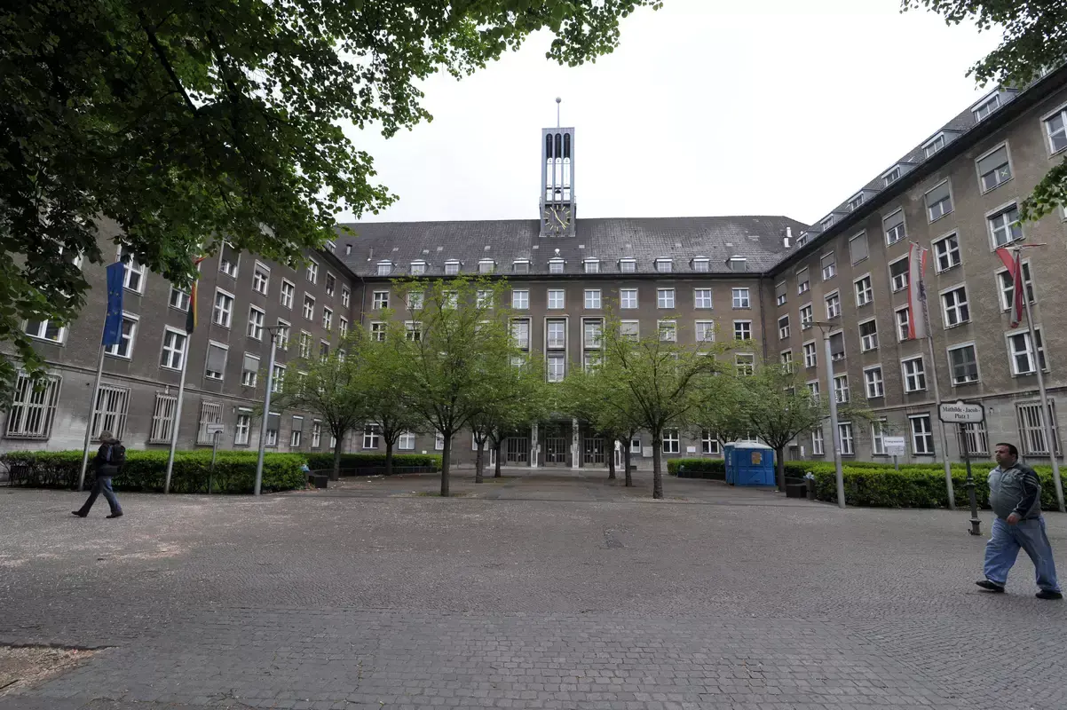 Image 4