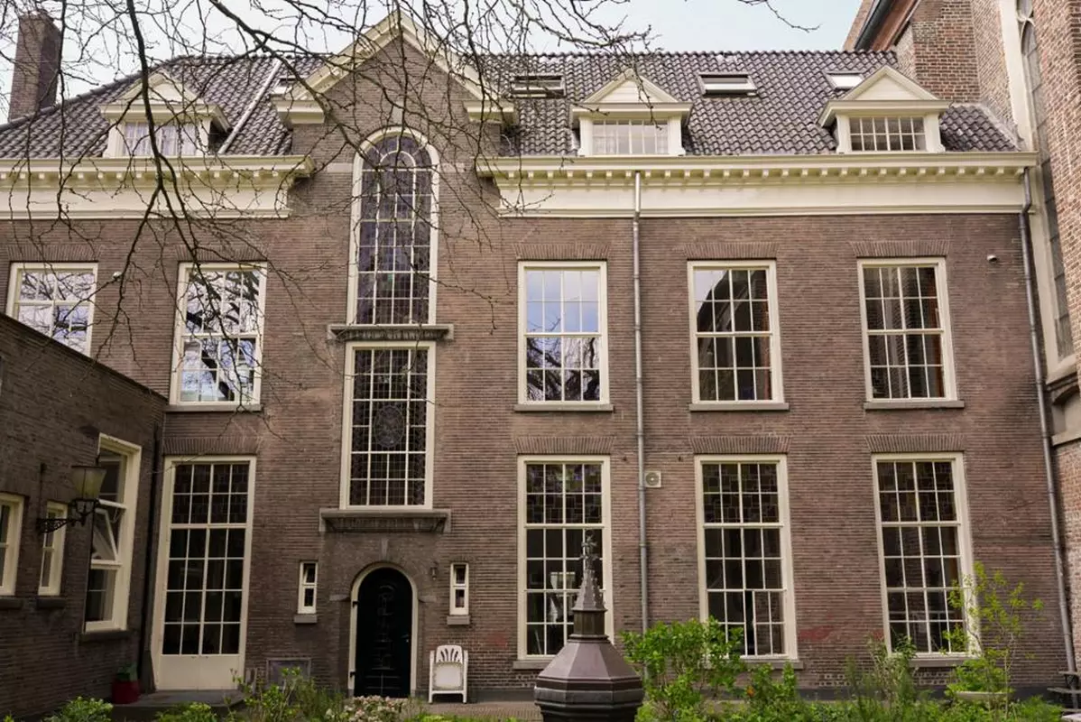 Image 4